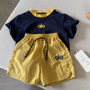 Summer Kids Outfit Set Two-Tone Short Sleeve T-Shirt and Shorts for Boys and Girls