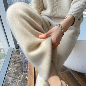 Wide-leg thick wool trousers