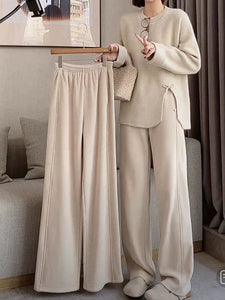 Plus-size women’s autumn/winter outfit – 2-piece set with slightly split knit sweater & wide-leg pants