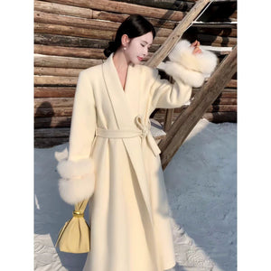 Women’s Long Wool Coat with Detachable Fox Fur – Winter 2025