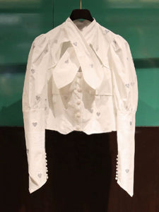 قميص نسائي أبيض من Tmall - طراز هونغ كونغ العتيق، ربيع 2025 ✅ 